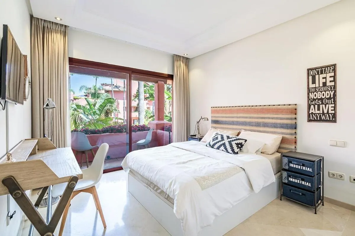 The Sapphire Hideaway Διαμέρισμα Εστεπόνα